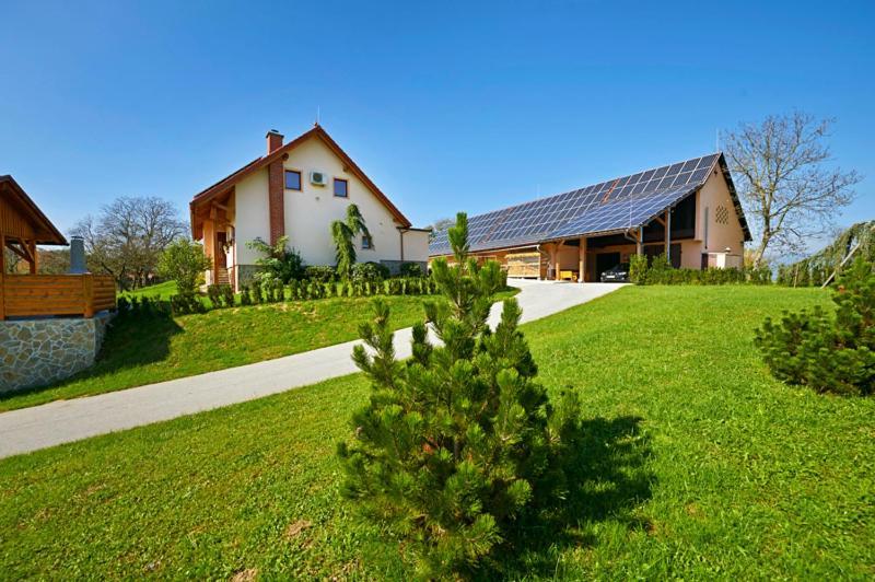 Farmhouse Lipoglav Loče pri Poljčanah Exteriér fotografie
